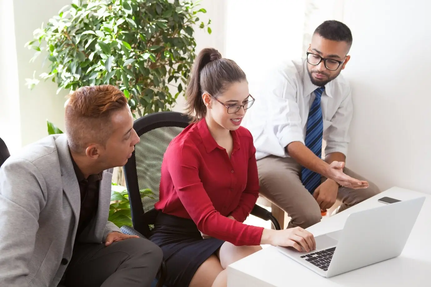 Команда по контенту разрабатывает проект с нуля.